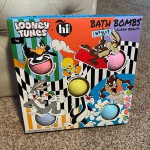 Warner Bros. Looney Tunes Bath Bombs - Pink, Yellow, Blue